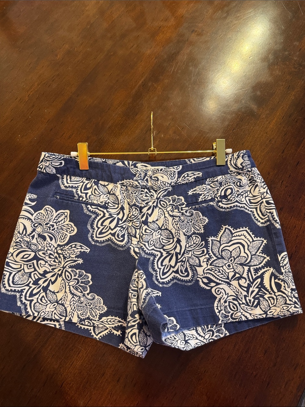 Greek Print Navy and White Floral Women's Shorts size 6